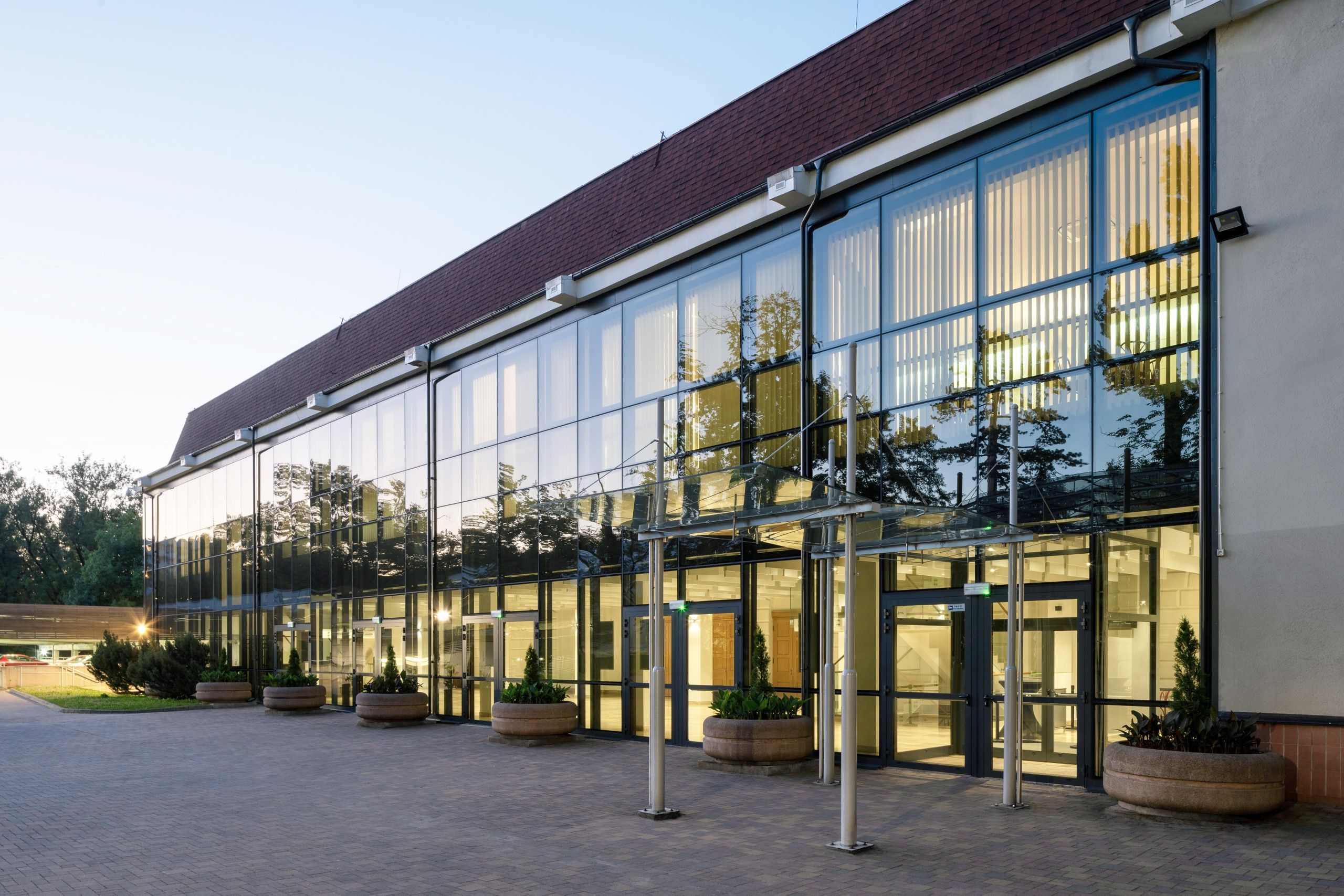 Armonie di vetro nel Centro Culturale