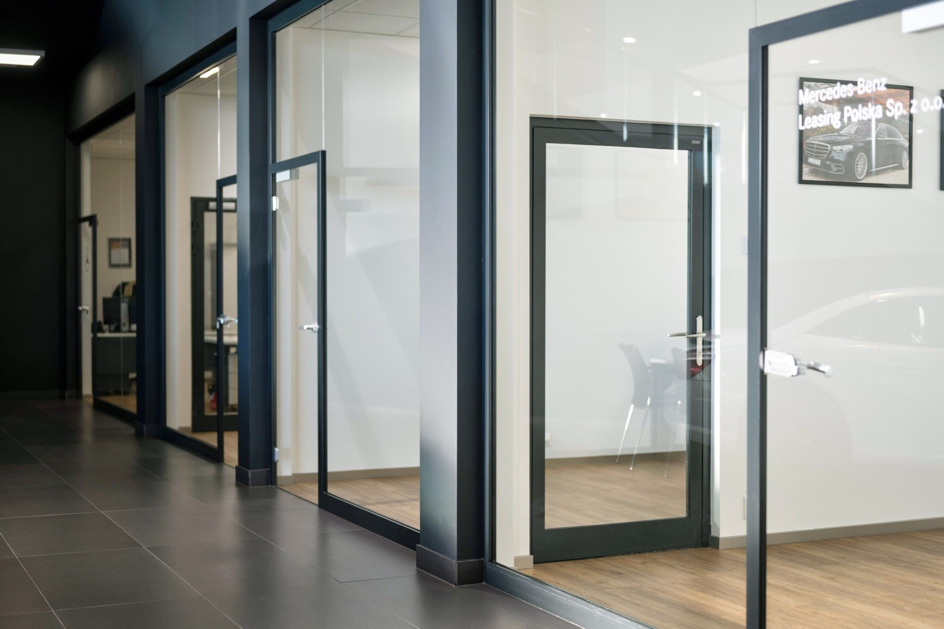 Interni di autosaloni