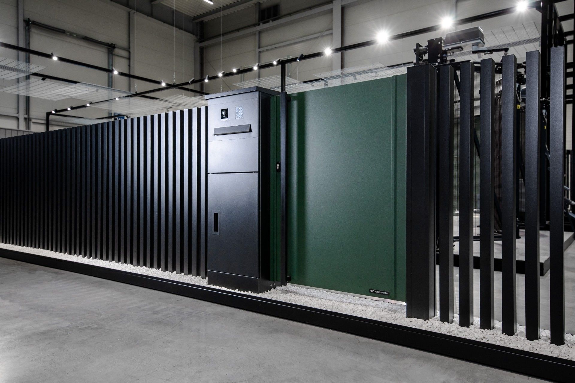 MultiBox con recinzione Infinity e cancello pedonale AW.AL.203 